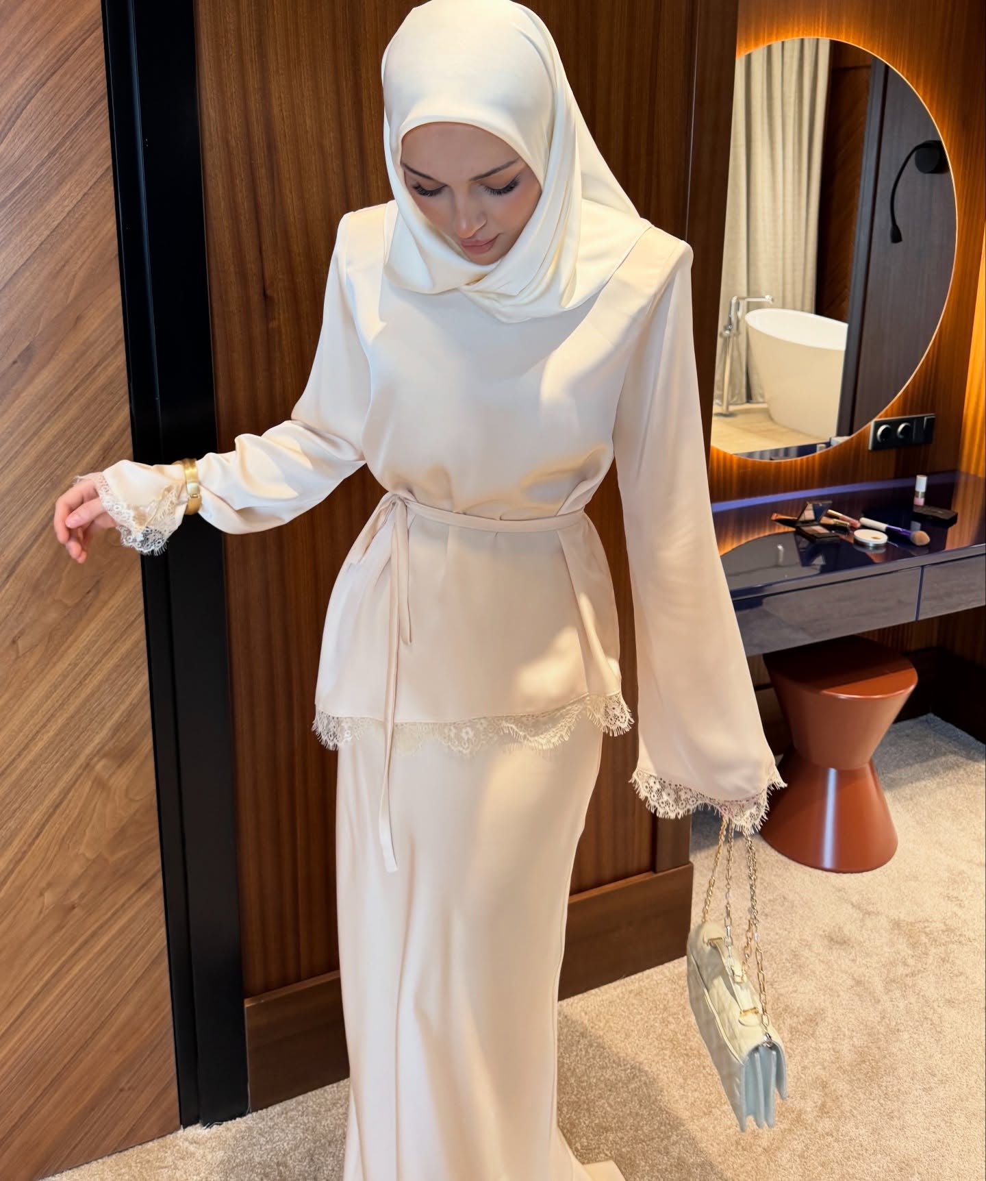 Romantic Saten Takım Elbise (Kopya)